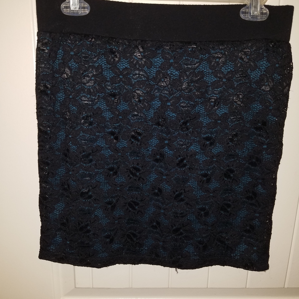 FOREVER 21 dark teal and black lace mini skirt size large